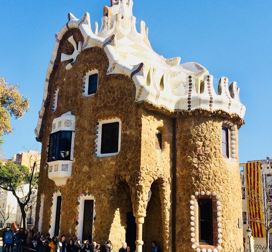 Park_guell_edifice